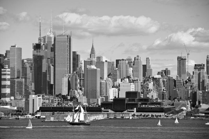 Vista De La Ciudad En Blanco Y Negro - Papel Pintado
