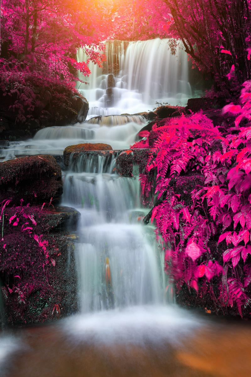 Cascada Del Lejano Oriente Mun Daeng - Papel Pintado